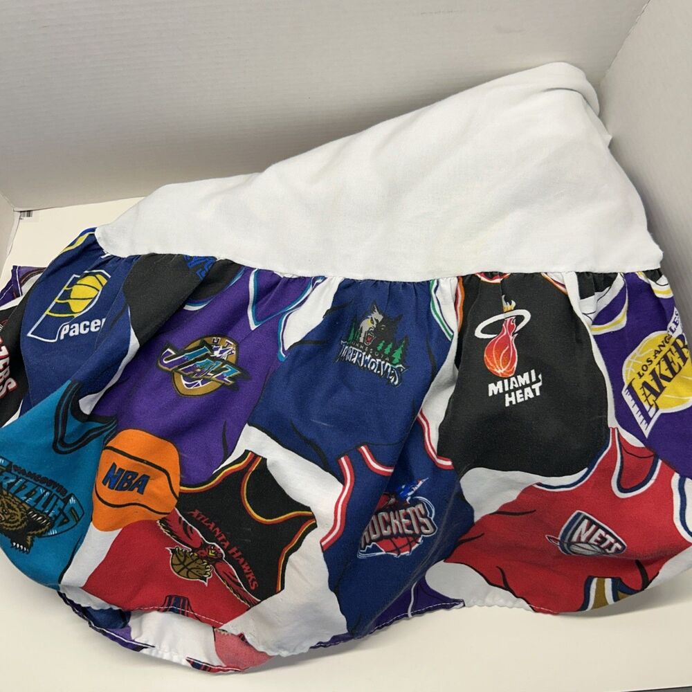 NBA Basketball Jerseys Teams Twin Bed Skirt Dust Ruffle Fabric 90’s Retro Vtg - Picture 2 of 4